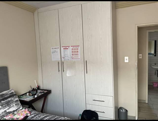 3 BEDROOM FREEHOLD FOR SALE IN ROSSLYN